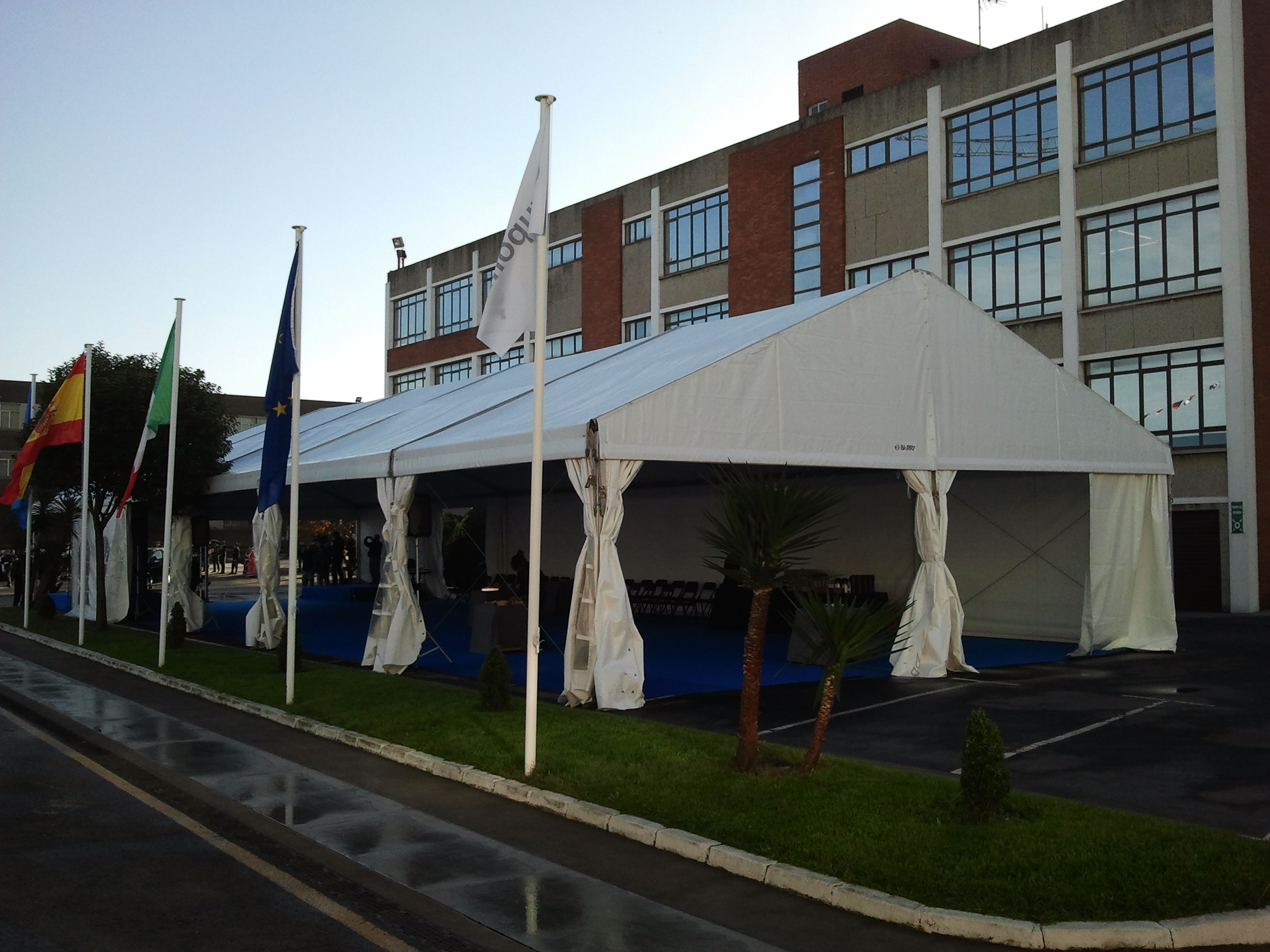 Carpa estructural (pabellón)
